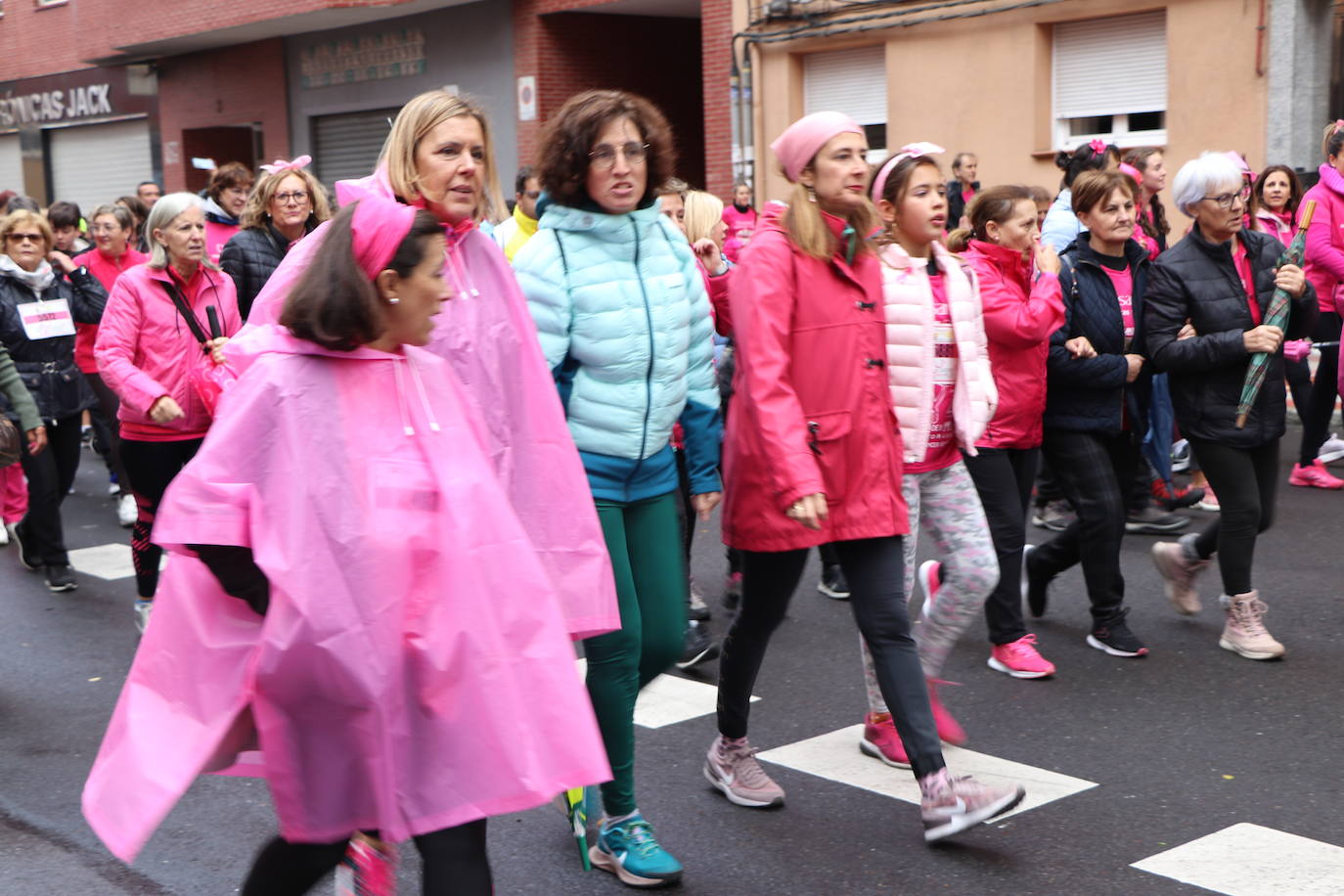 ¿Estuviste en la Carrera de la Mujer de León? Búscate