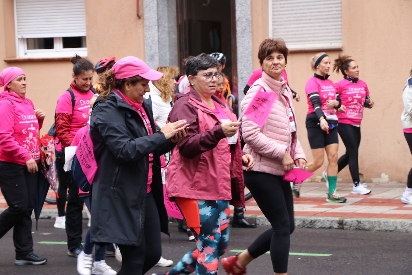 ¿Estuviste en la Carrera de la Mujer de León? Búscate