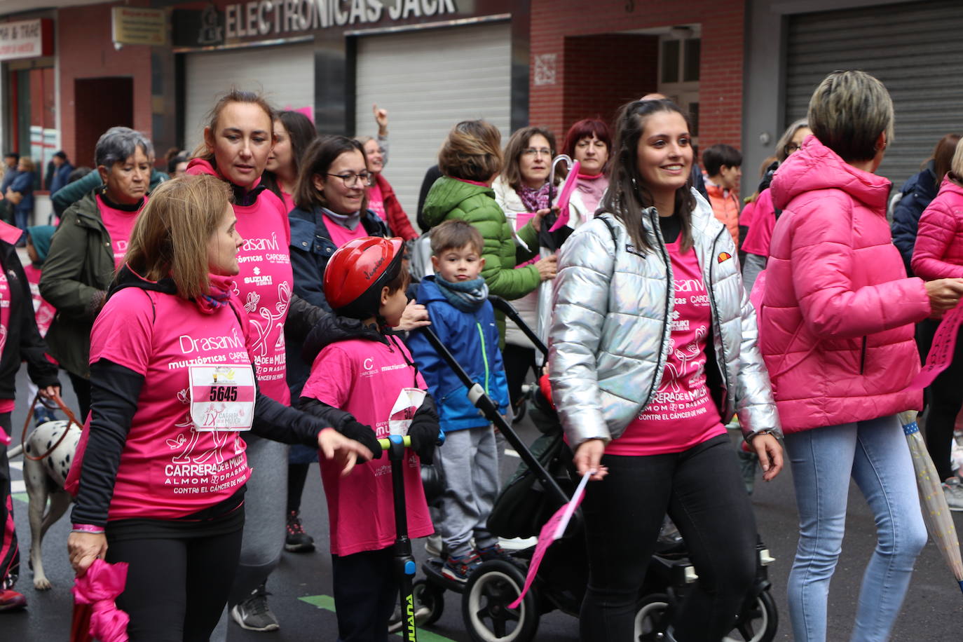 ¿Estuviste en la Carrera de la Mujer de León? Búscate