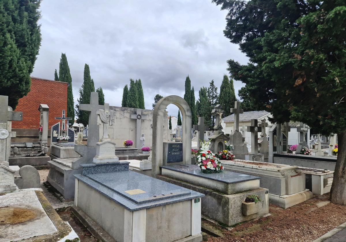 Cementerio de San Froilán, el lugar donde descansan rostros que forman parte de la historia de León.