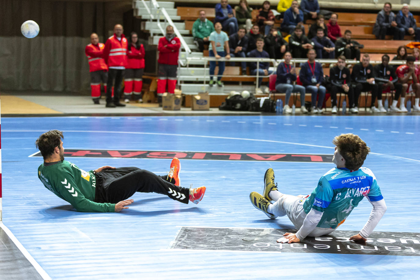 El Abanca Ademar vuelve a ganar