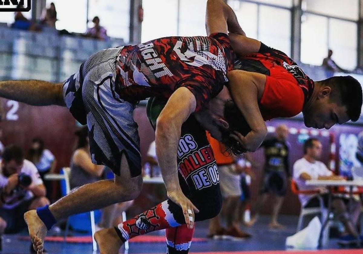 El aspirante a Campeón del Mundo, Álex de Miguel 'Tutankhamón', es uno de los luchadores del evento.