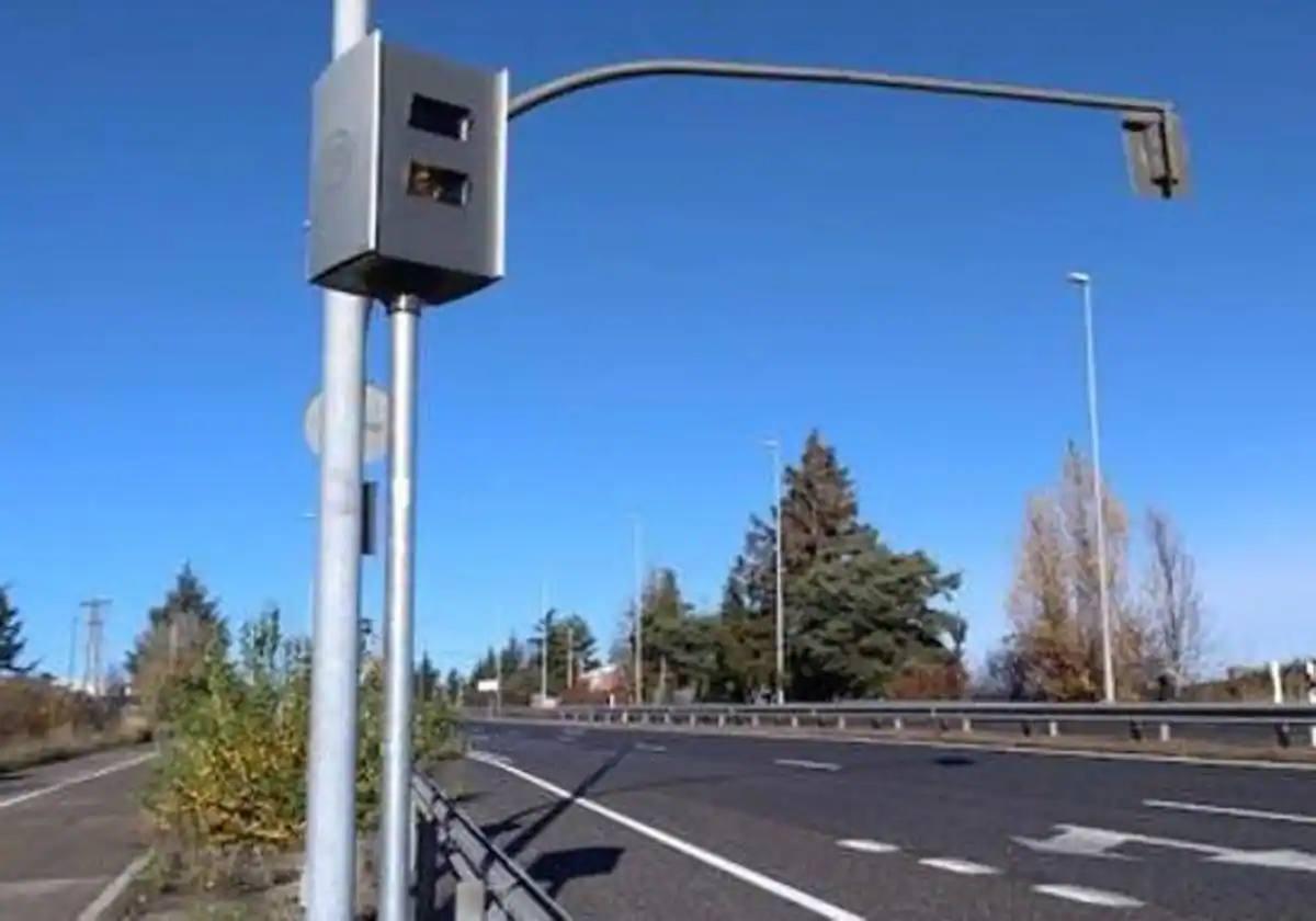 Un radar de una carretera leonesa.