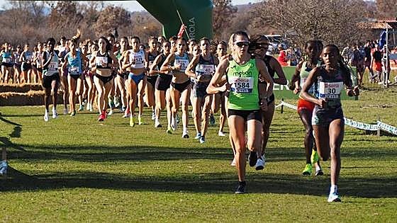 Marta García sigue luciéndose en el cross