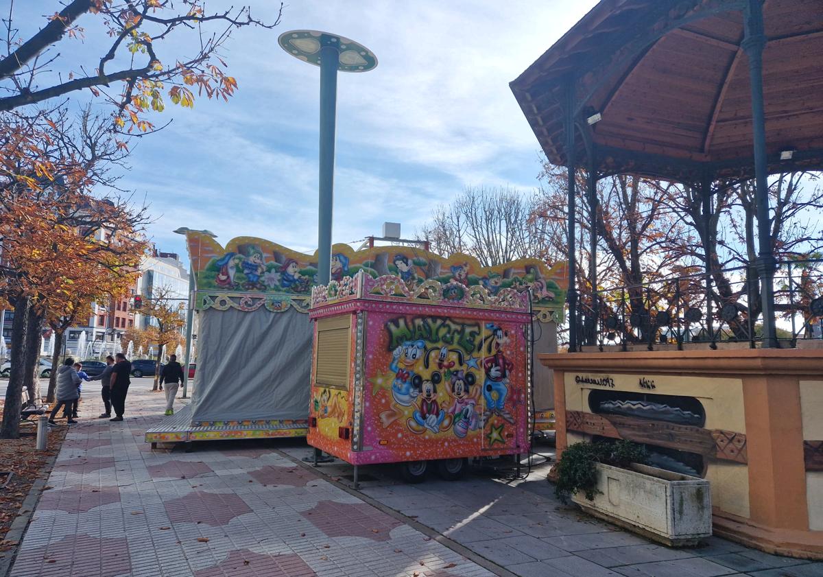 Imagen principal - Atracciones navideñas que se instalarán en León.