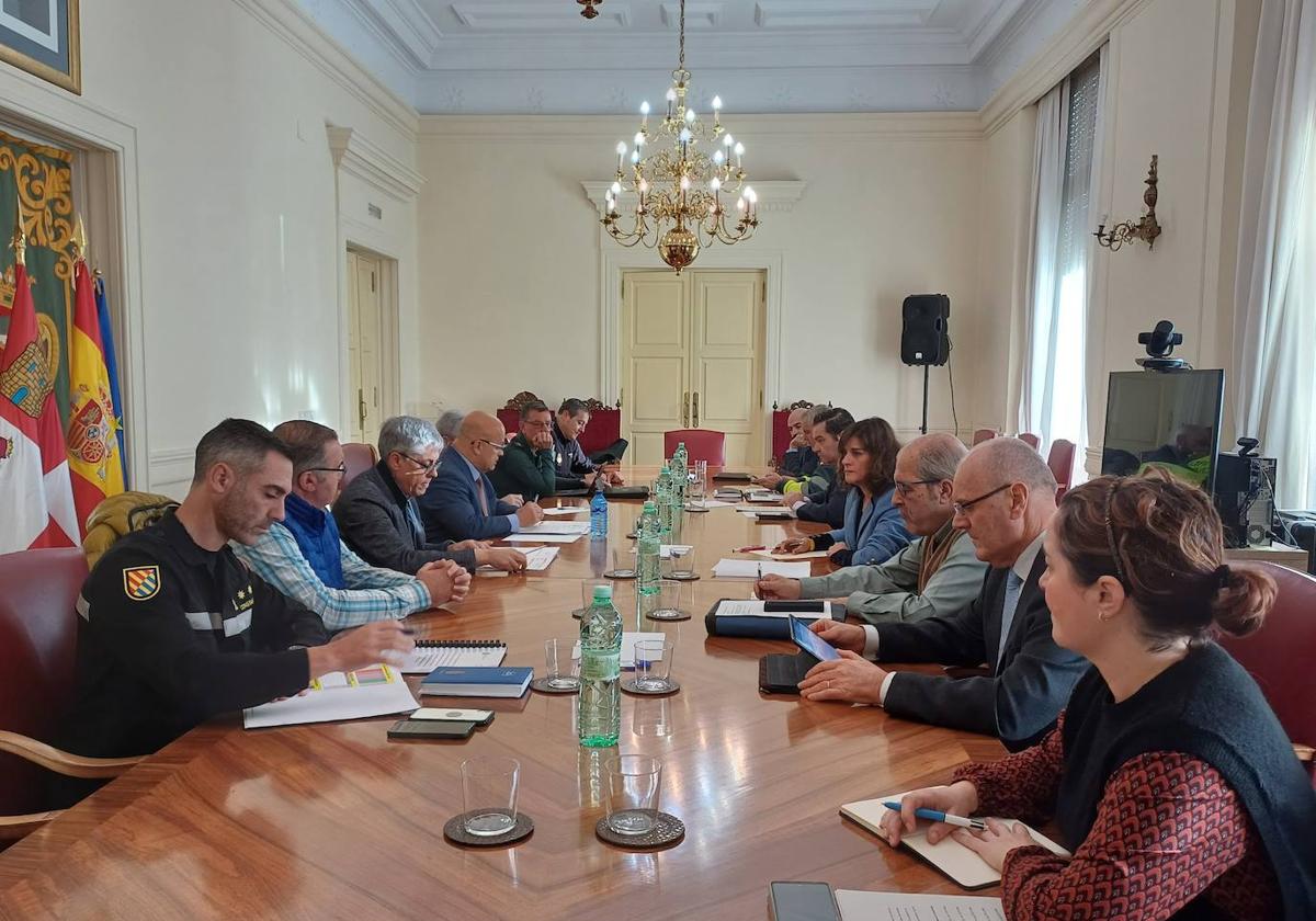 Reunión por el plan de vialidad invernal en León.