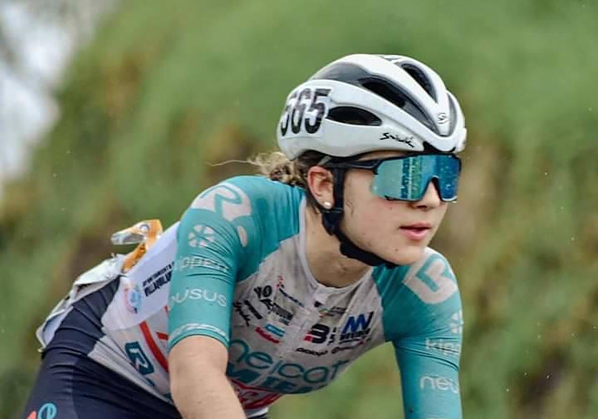 Carolina Vargas, ciclista colombiana del Eneicat CM Team.