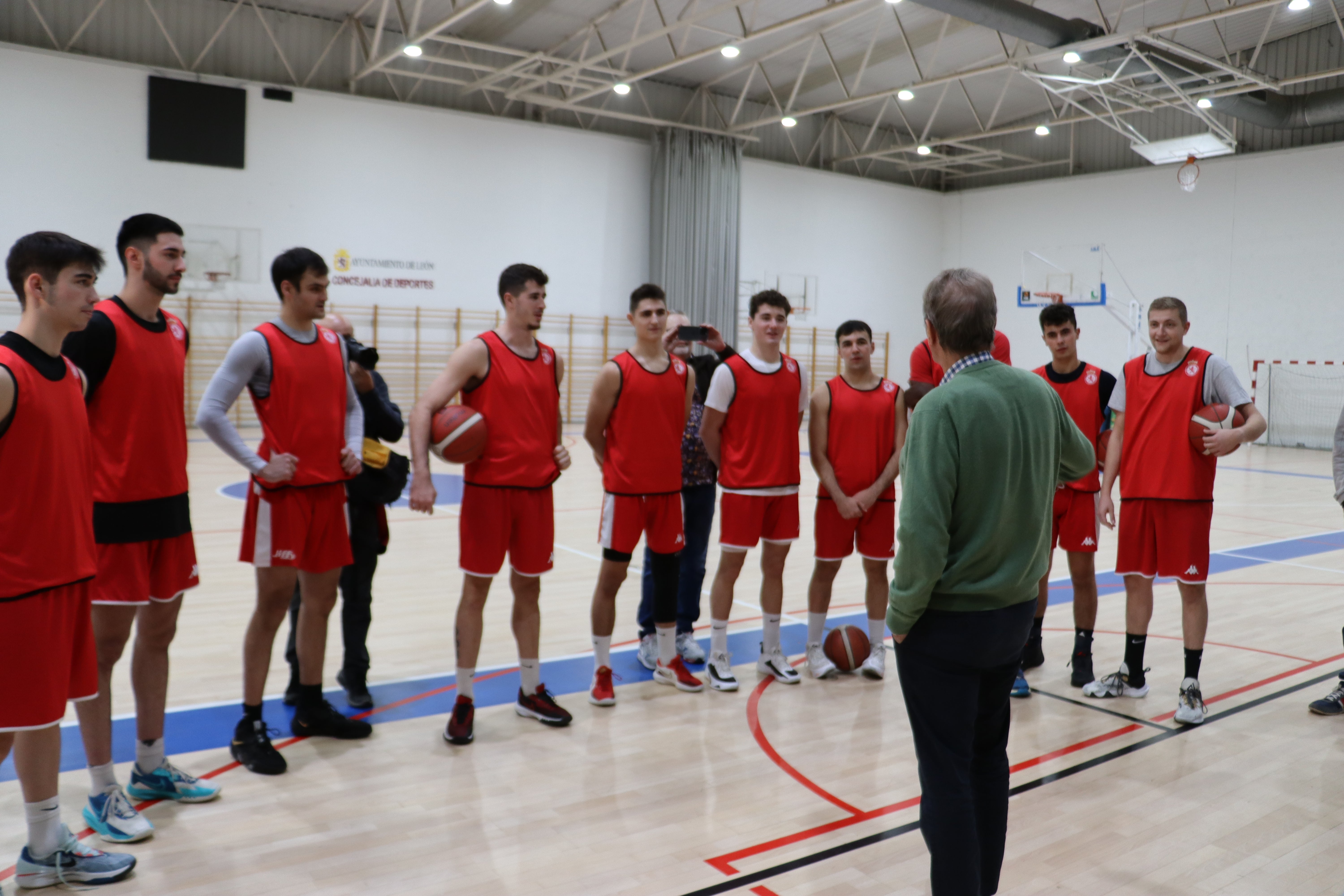 Aito García Reneses anima a la Cultural de Baloncesto a pelear el ascenso