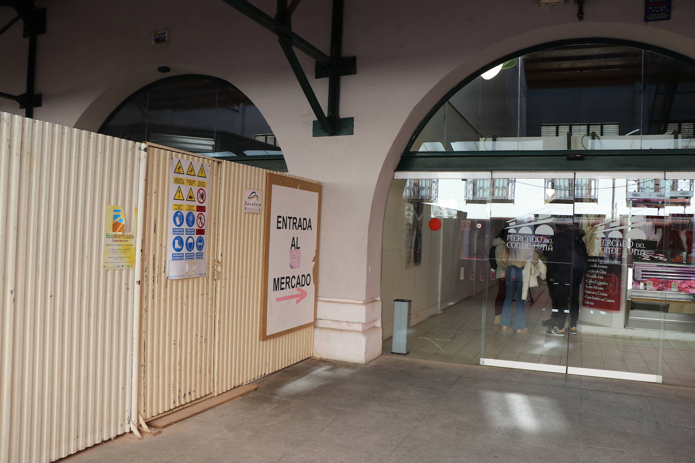 Obras en el mercado del Conde