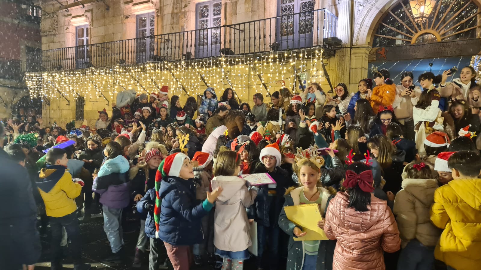 Inaugurado el alumbrado navideño de León