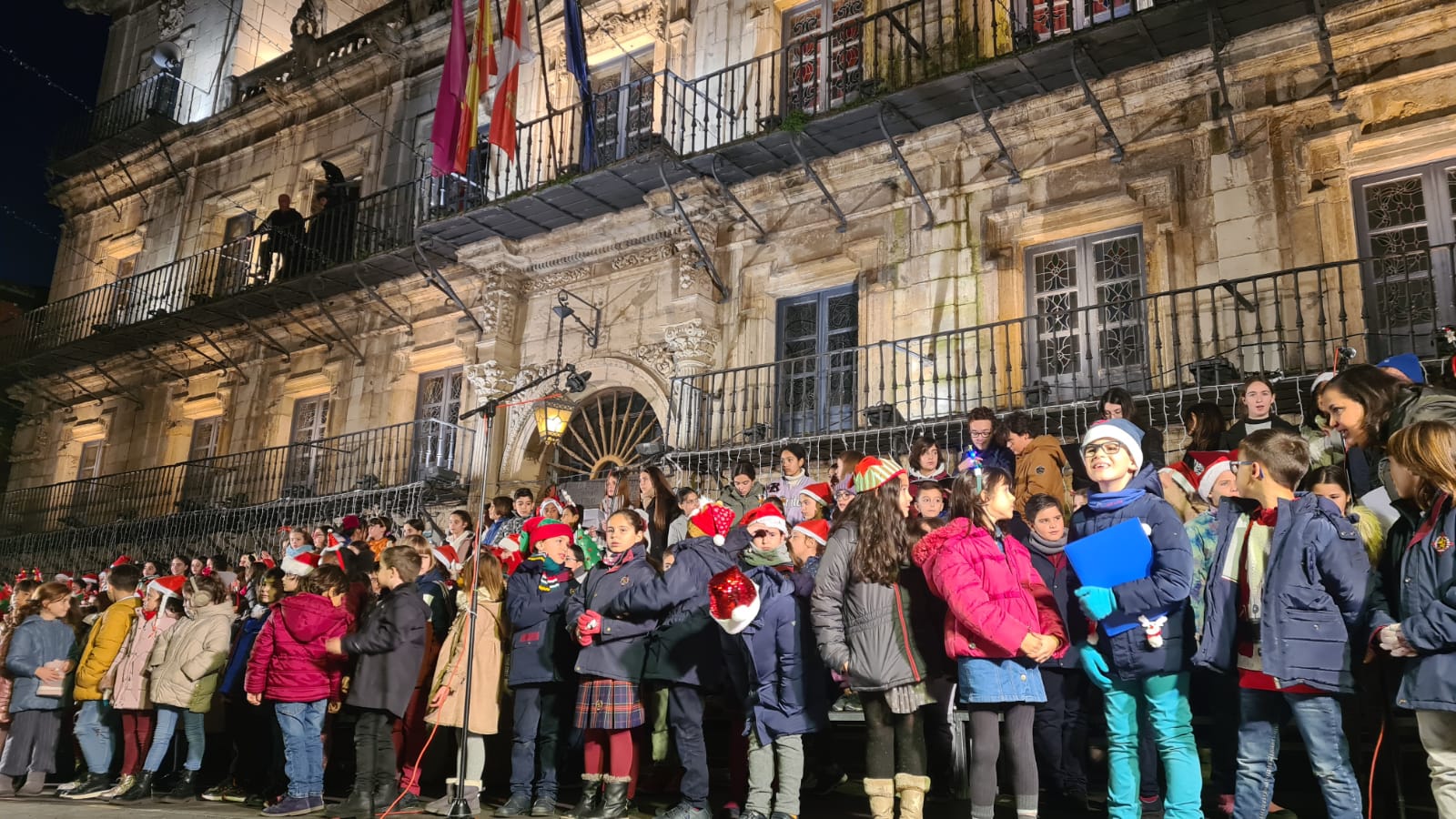 Inaugurado el alumbrado navideño de León