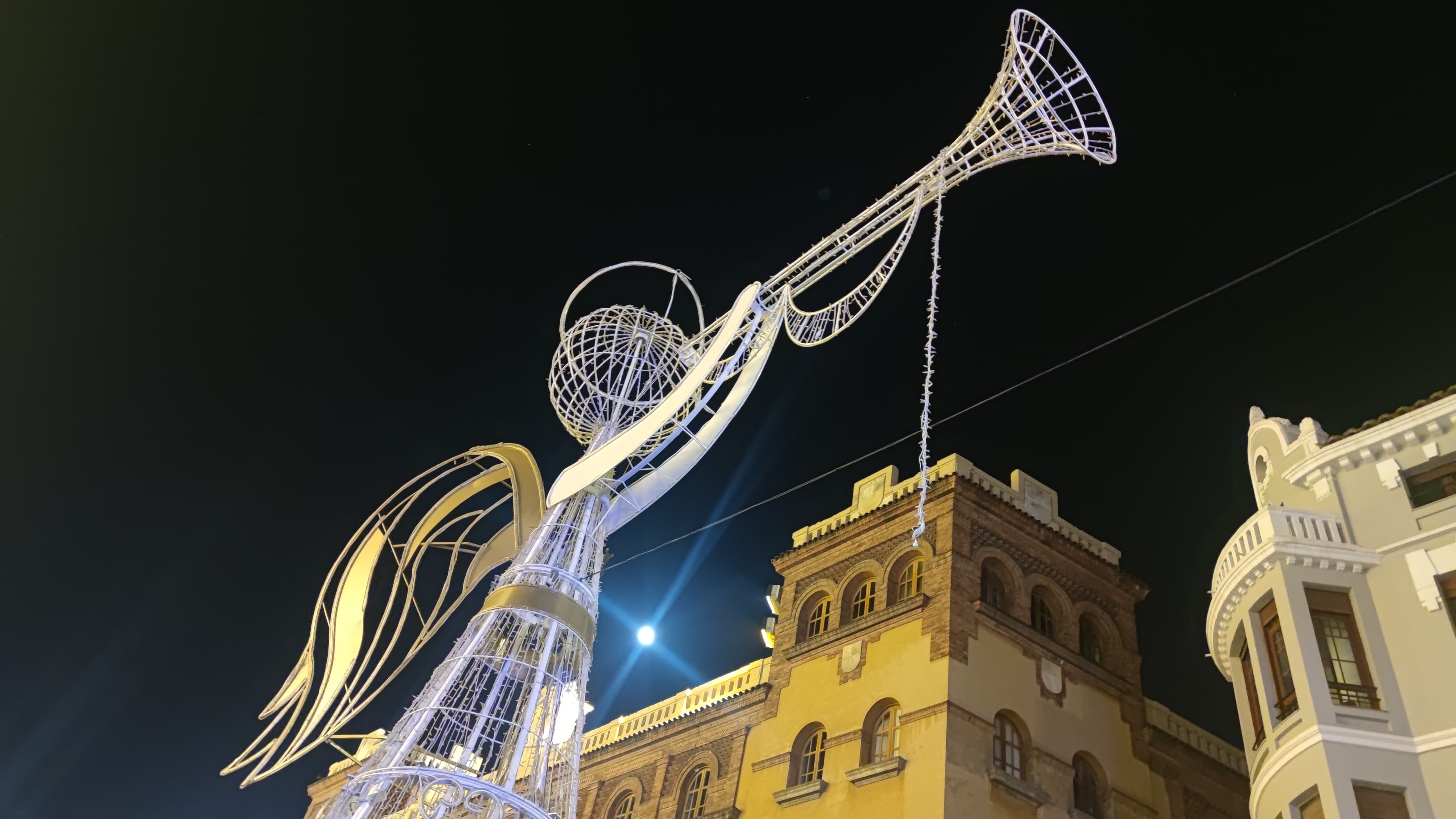 Inaugurado el alumbrado navideño de León