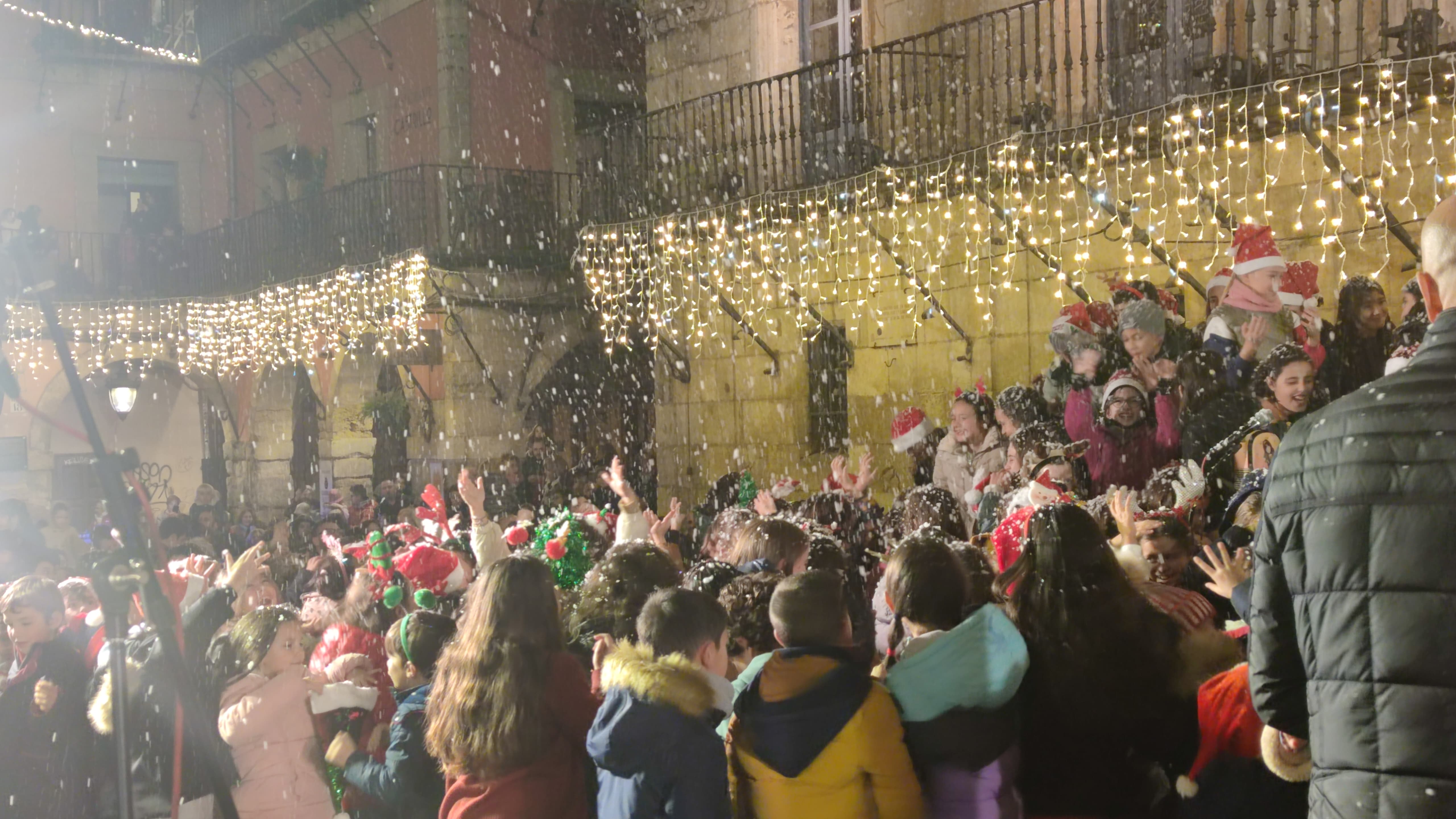 Inaugurado el alumbrado navideño de León