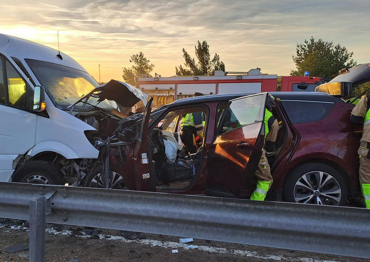 Imagen secundaria 1 - Accidente en la N-621.