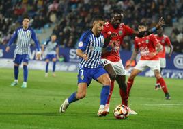 Un momento del partido en El Toralín