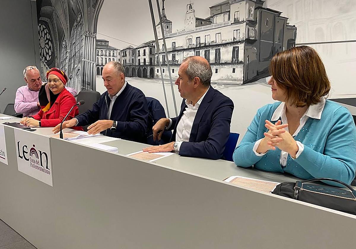 Rueda de prensa de presupuestos de UPL.