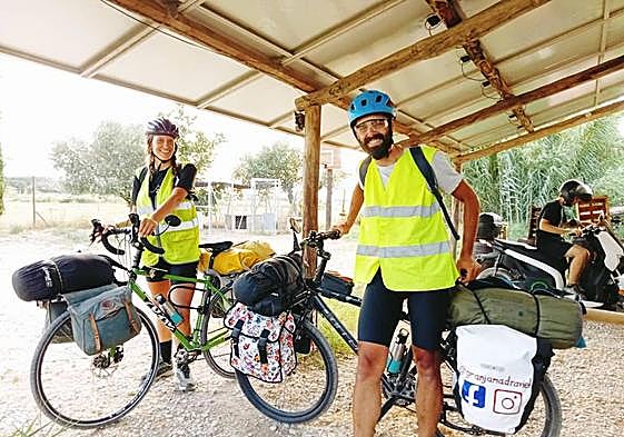 Sandra y Jairo durante su viaje.