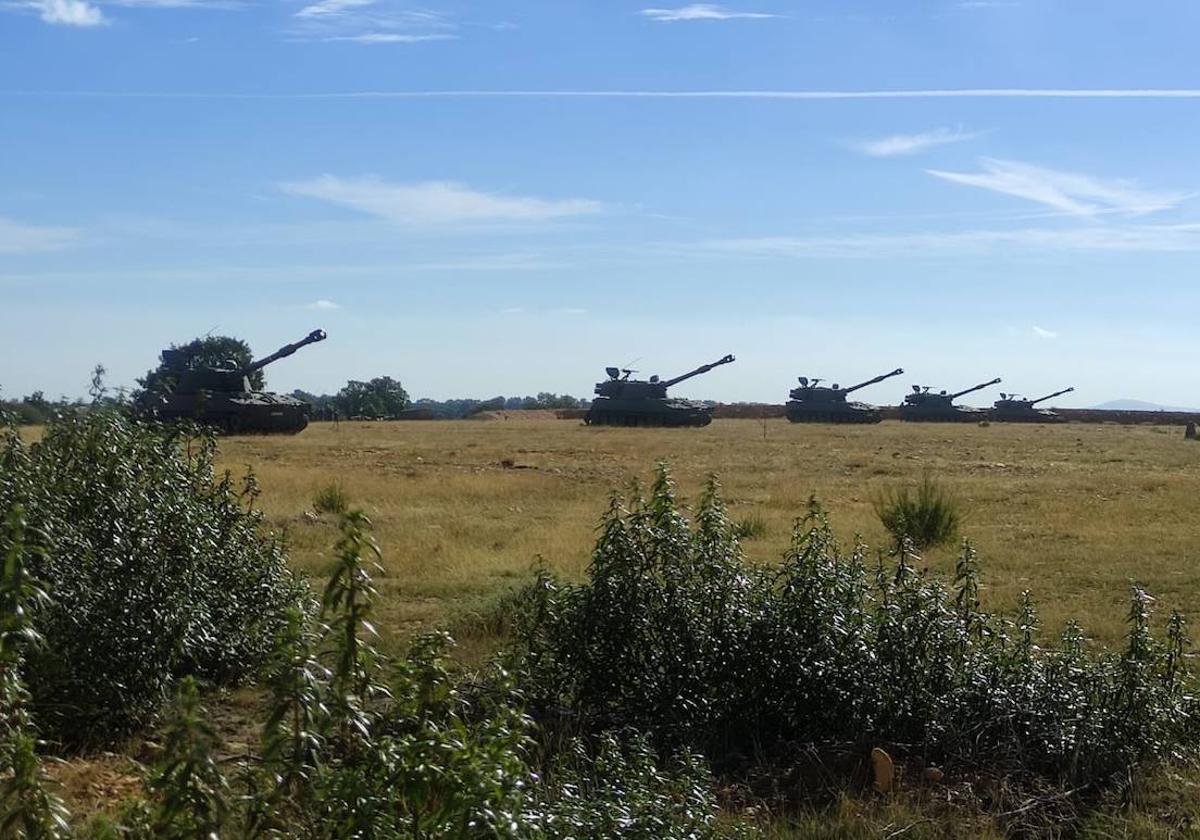 Maniobras militares en el campo de tiro de El Teleno.