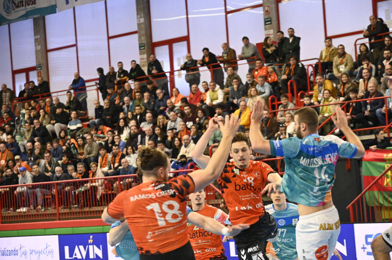 El Abanca Ademar pierde en Torrelavega