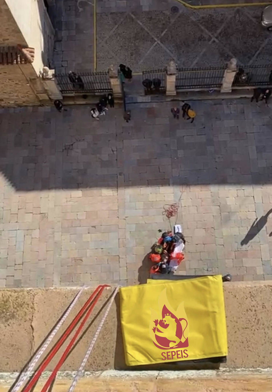 Intervención de los bomberos en el rescate de la Catedral de Astorga