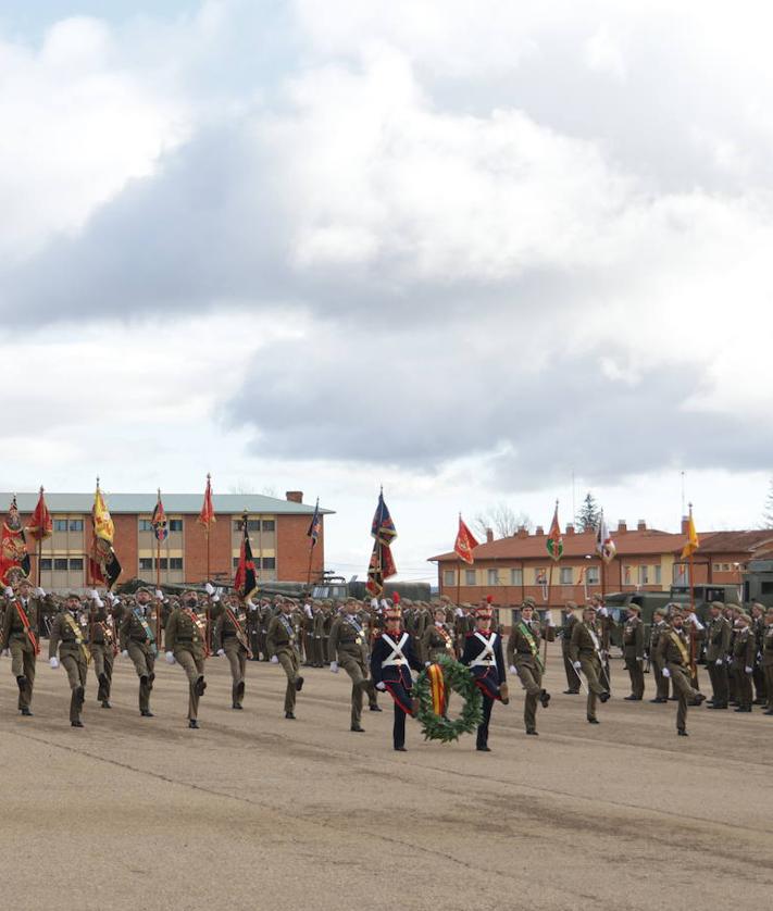 Imagen secundaria 2 - La Artillería homenajea a su patrona Santa Bárbara