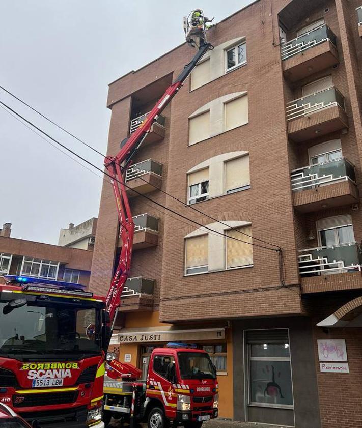 Imagen secundaria 2 - El Sepeis actúa en una cornisa en Valencia de Don Juan