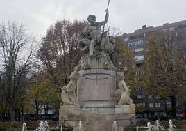 Fuente ed Neptuno en el parque de San Francisco de León.