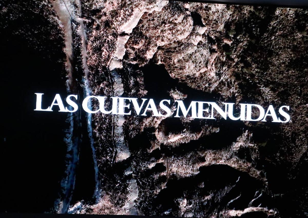 Imagen secundaria 1 - La &#039;locura&#039; de las Cuevas Menudas completa el aforo del ILC en el estreno del documental