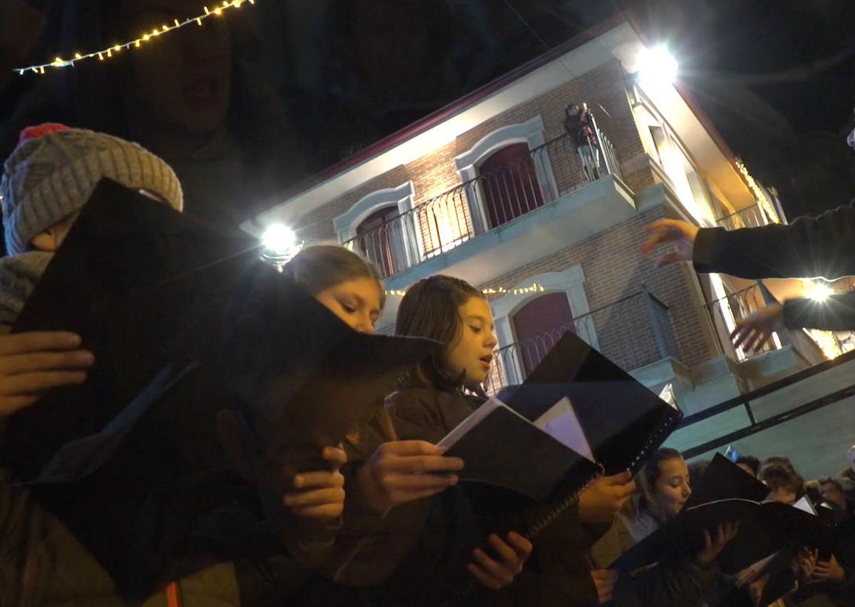 Imagen secundaria 1 - Encendido de luces en Valencia de Don Juan