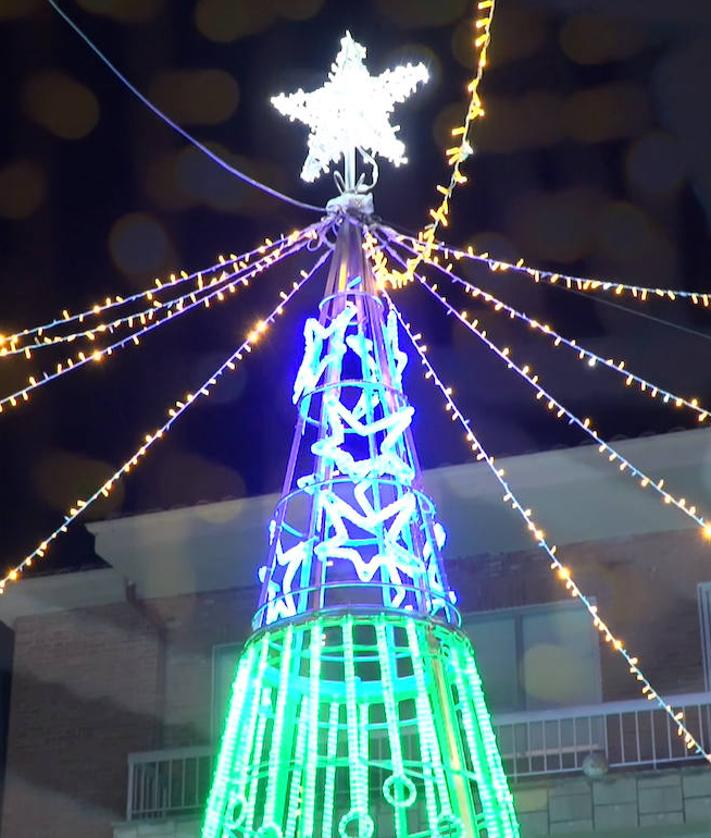 Imagen secundaria 2 - Encendido de luces en Valencia de Don Juan