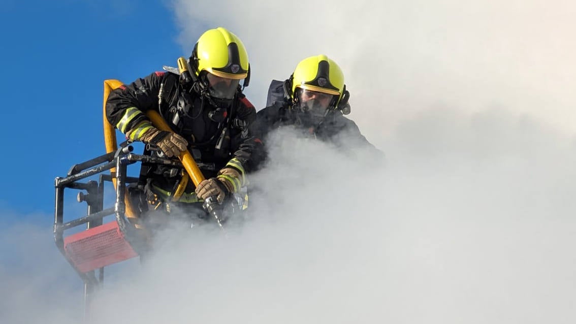 Incendio en una casa de Huergas de Gordón