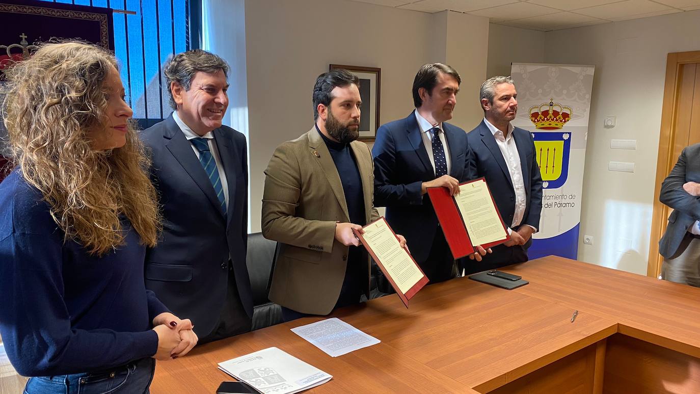 Firma del protocolo de ampliación del polígono de Villadangos.