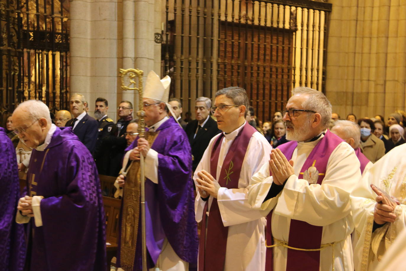 Fotos: Misa-funeral en León por el papa emérito Benedicto XVI