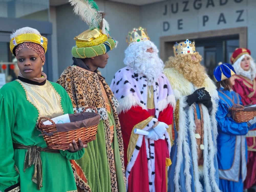 El Ayuntamiento de Villaquilambre recibe a los Reyes Magos.
