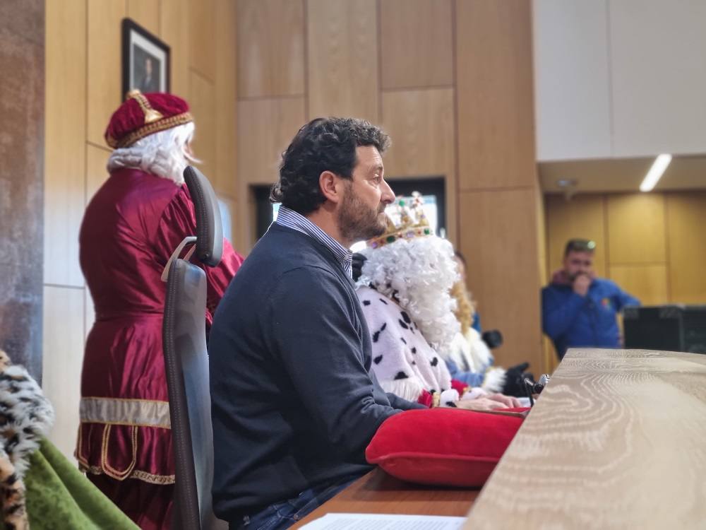 El Ayuntamiento de Villaquilambre recibe a los Reyes Magos.