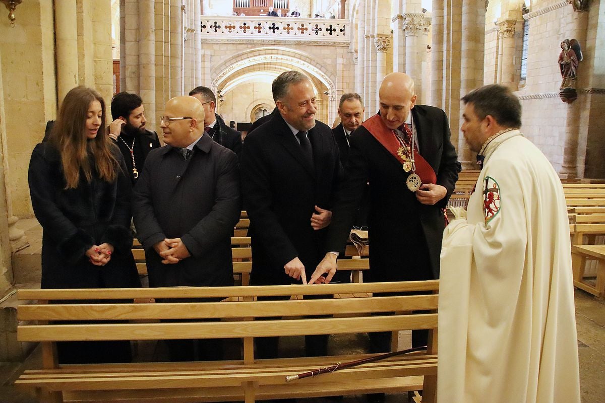 Cuarto Turno de Vela en honor a los reyes de León