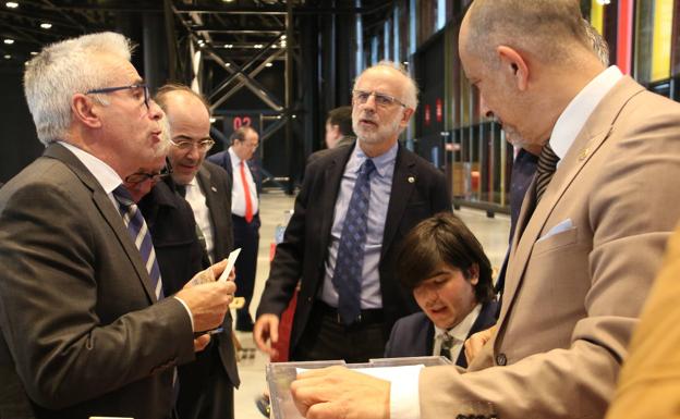 Un momento de la votación para tomar la decisión definitiva para el formato del Encuentro.