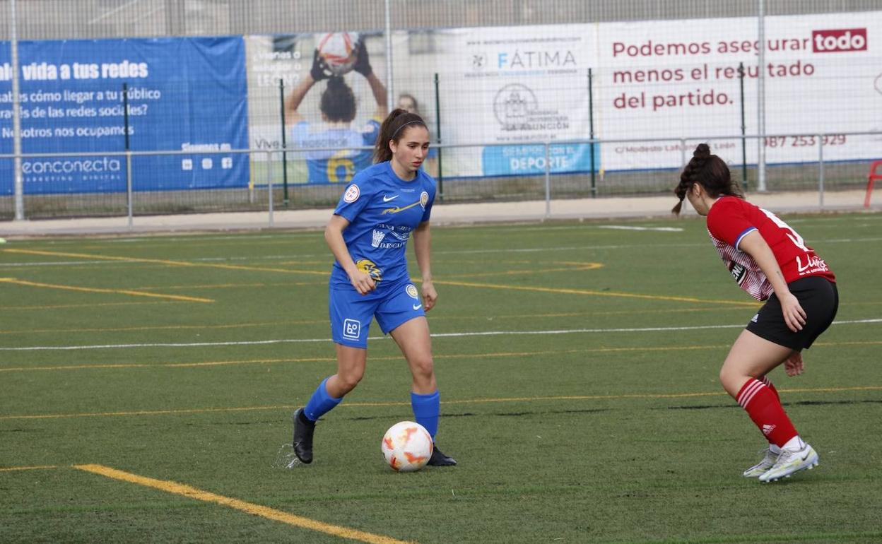 Momentos del partido entre el Olímpico y la UD Llanera.