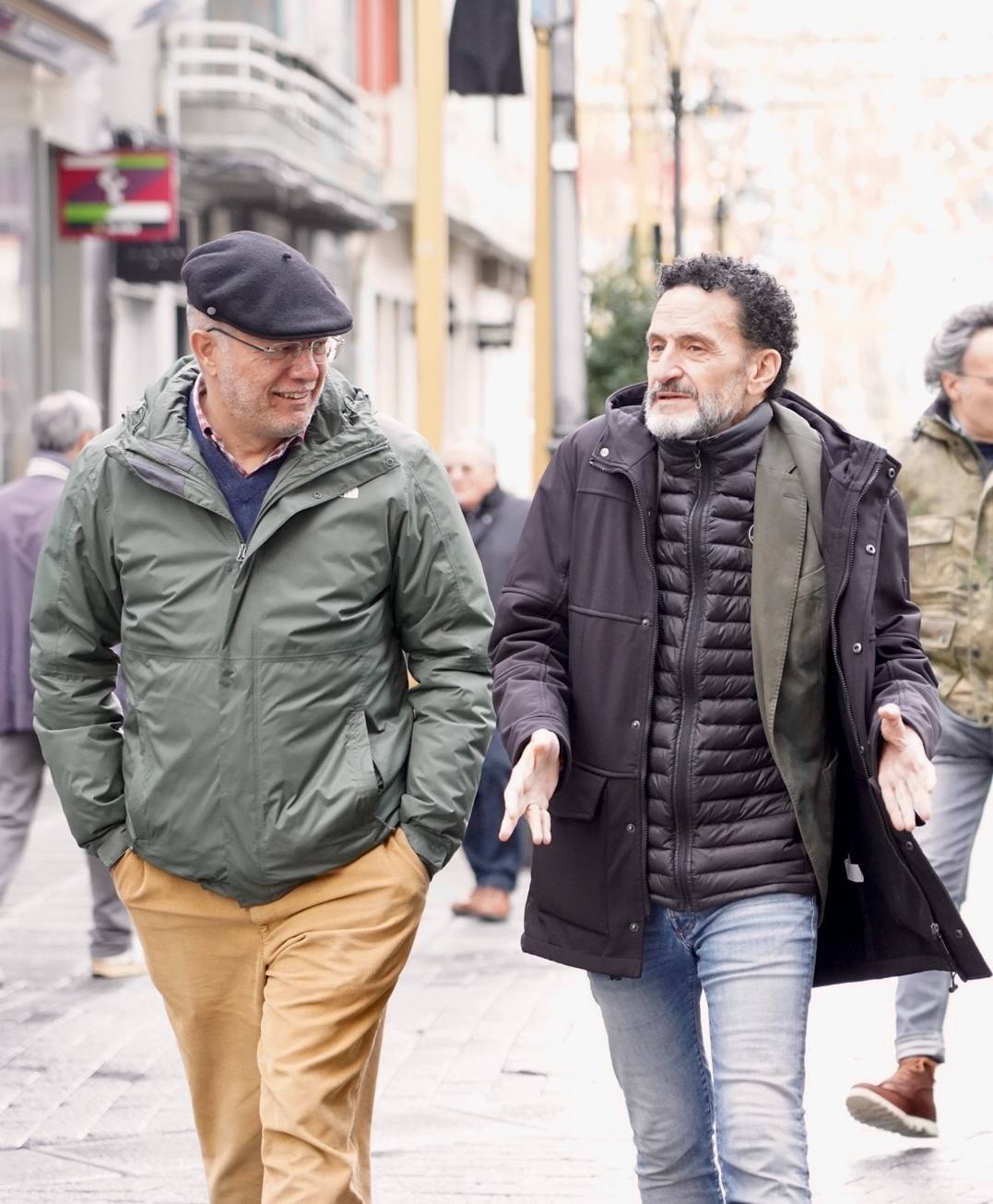 El candidato a las primarias de la lista 'Ciudadanos de nuevo', Edmundo Bal, y el procurador de Ciudadanos en las Cortes de Castilla y León, Francisco Igea, participan en un encuentro con afiliados.