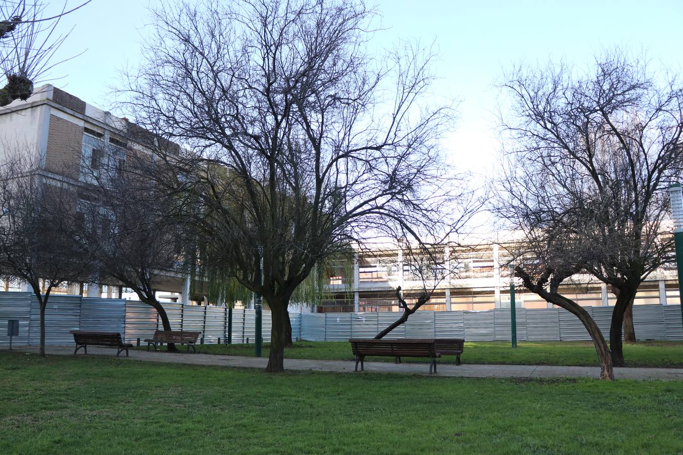 Los vecinos han convocado una manifestación este viernes frente a la gerencia de atención primaria de León