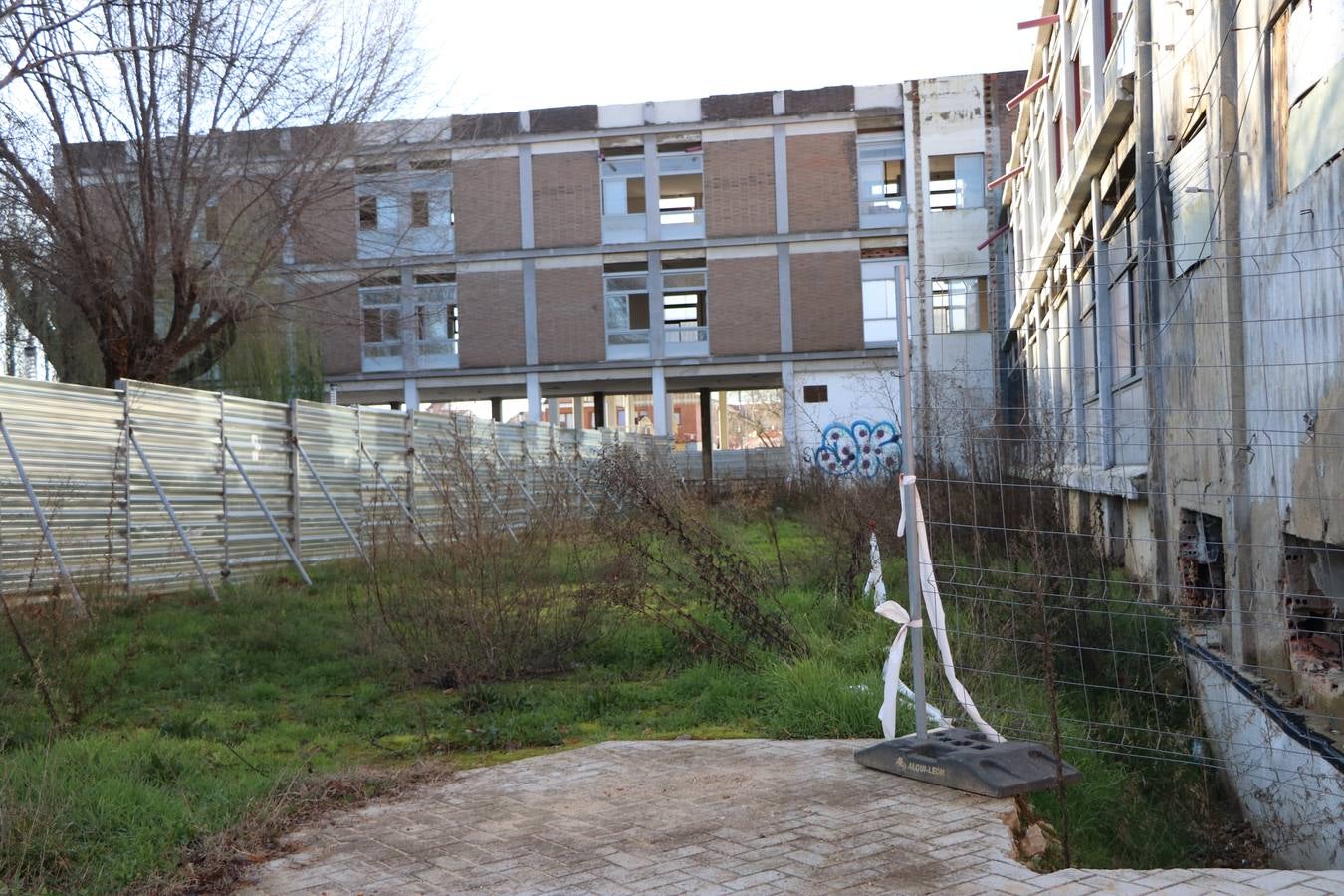 Los vecinos han convocado una manifestación este viernes frente a la gerencia de atención primaria de León