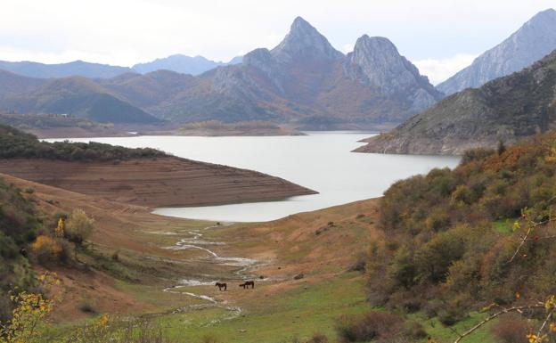 Imagen de archivo del pantano de Riaño a finales de 2022. 