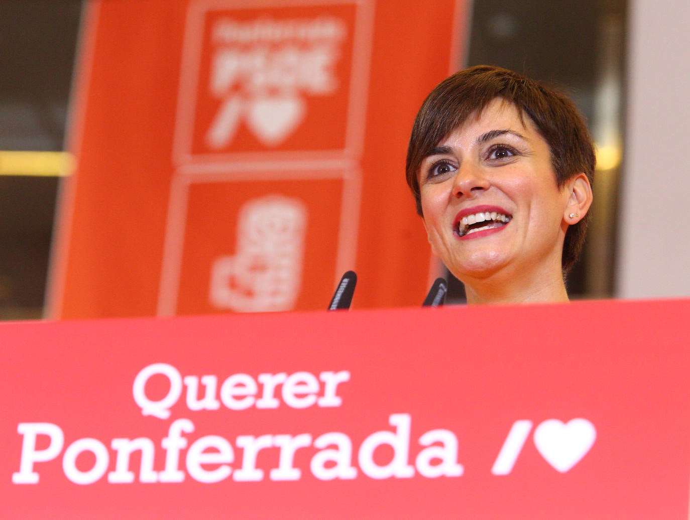 La ministra Isabel Rodríguez presenta la candidatura a la reelección del alcalde de Ponferrada