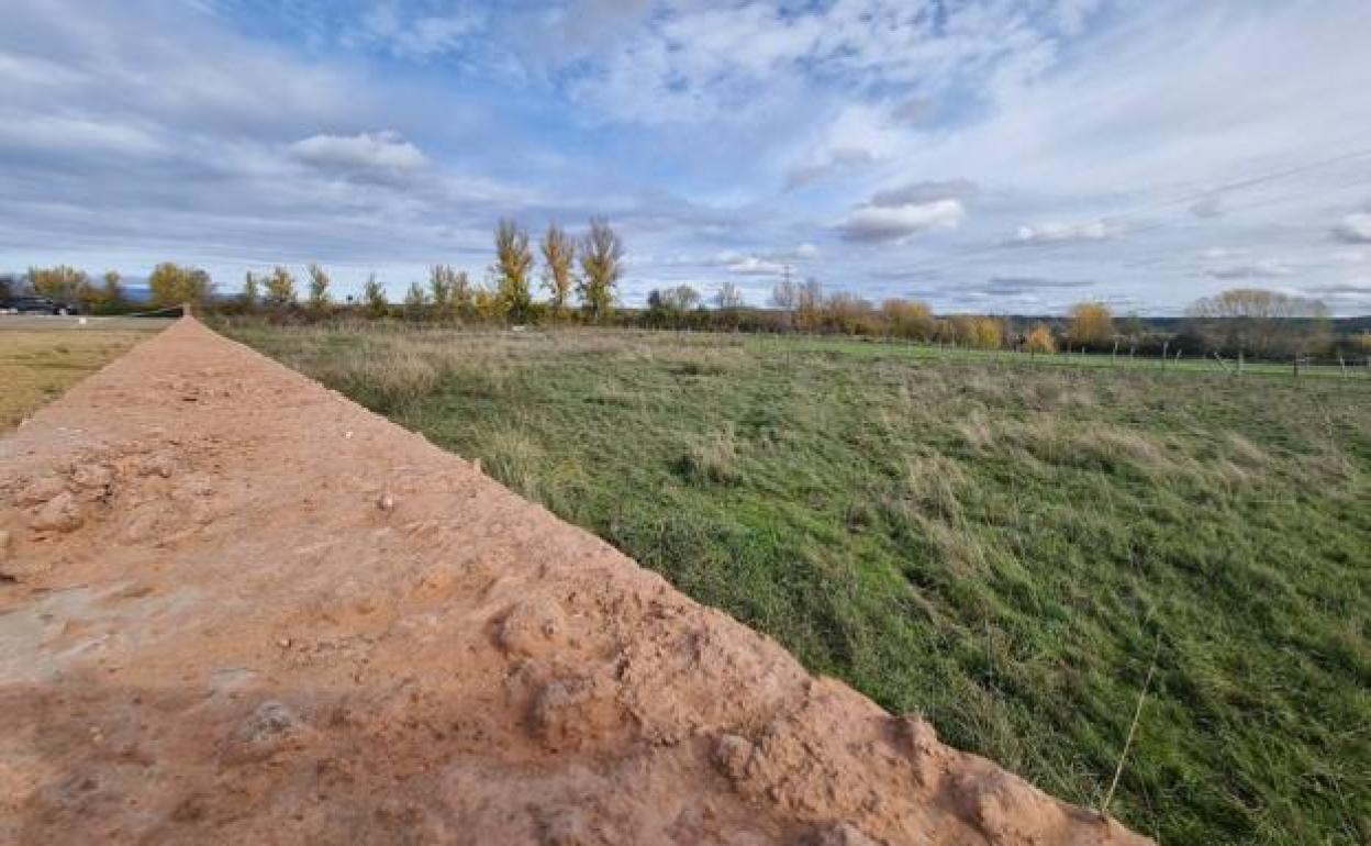 Terreno sobre el que se construirá el instituto de Villaquilambre.