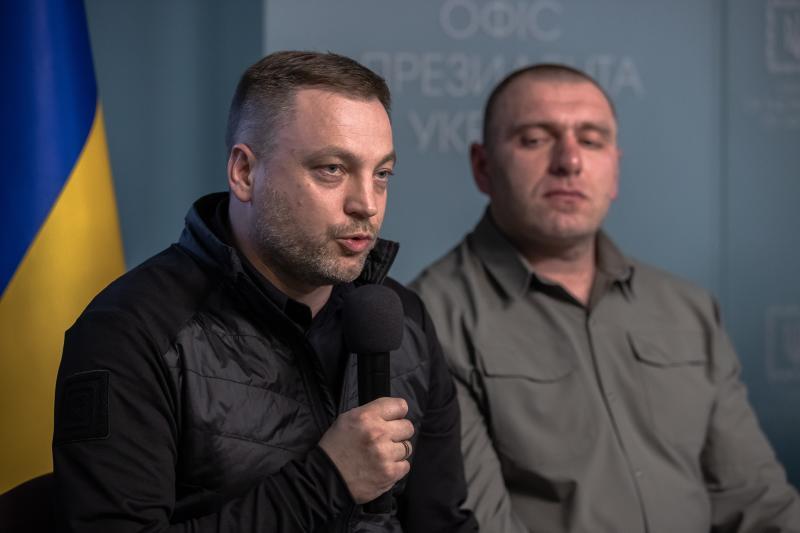 Denís Monastirski, durante una rueda de prensa en Kiev