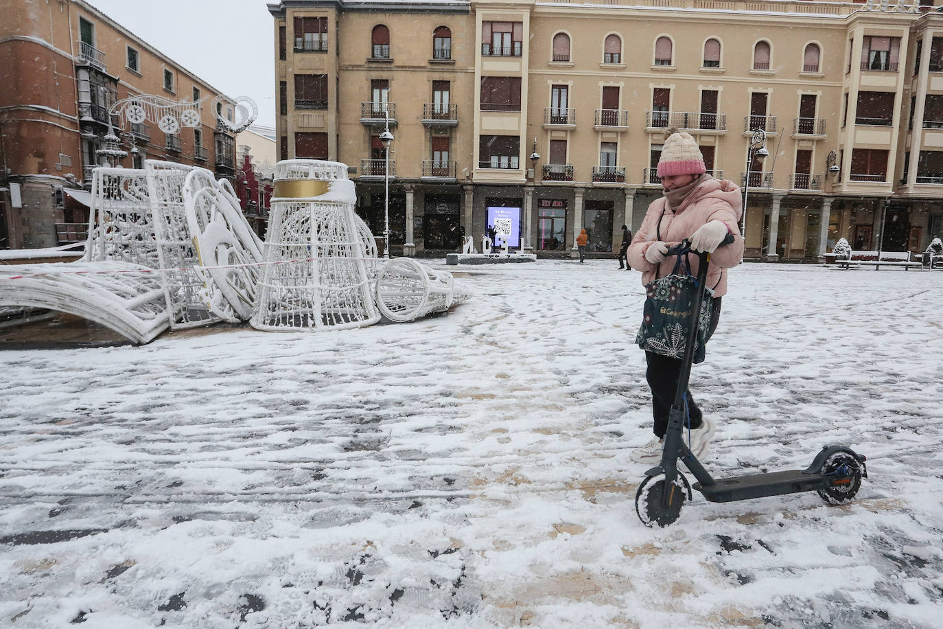 Fotos: Nieve en la capital leonesa