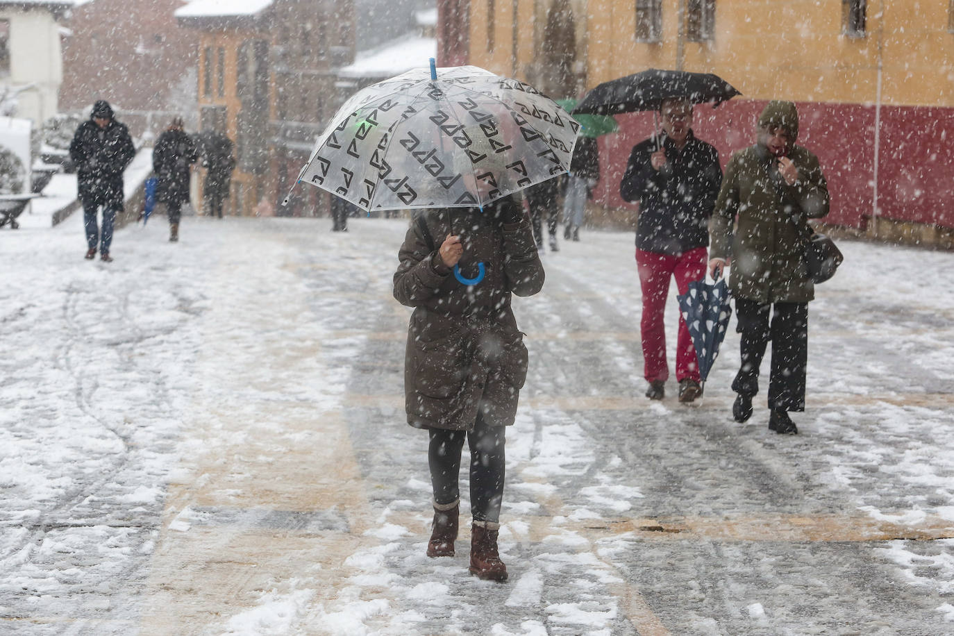 Fotos: Nieve en la capital leonesa