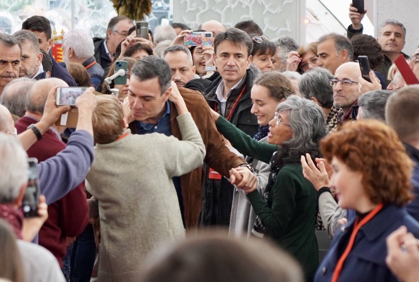 La cúpula del milenio acoge esta jornada para presentar a los candidatos a las alcaldías de las capitales de Castilla y León.