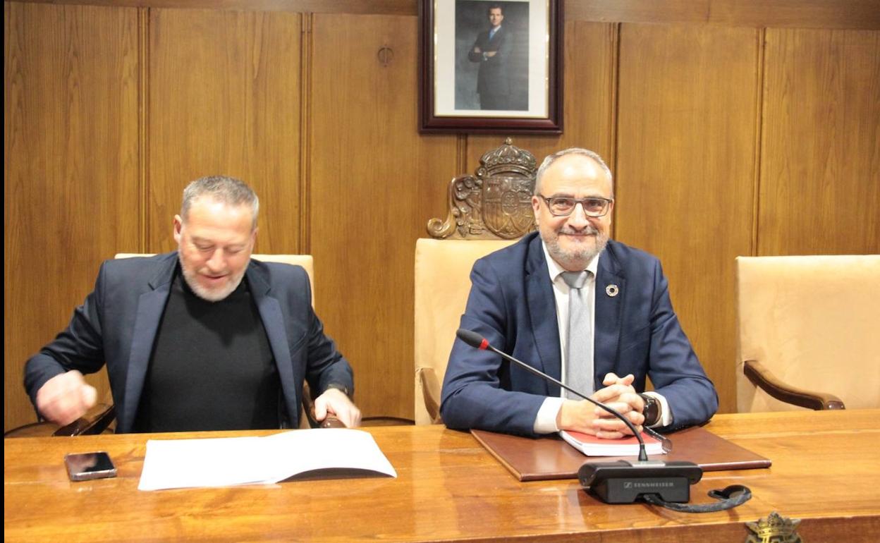 El alcalde de Ponferrada y el concejal de Tráfico, durante su comparecencia.