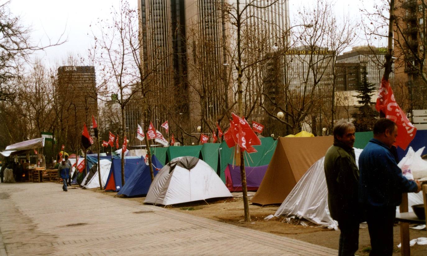 Durante seis meses los trabajadores vivieron frente al Ministerio de Economía. 